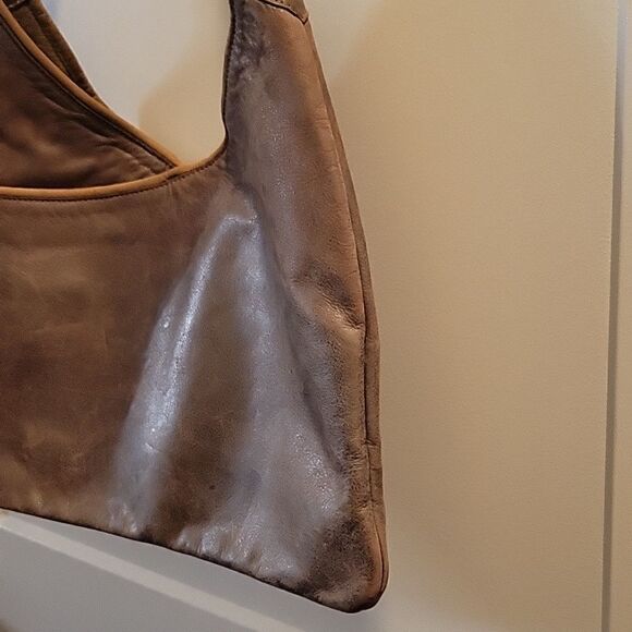 Anthropologie Lily and Lola Crossbody Distressed Leather Bag - Picture 4 of 12